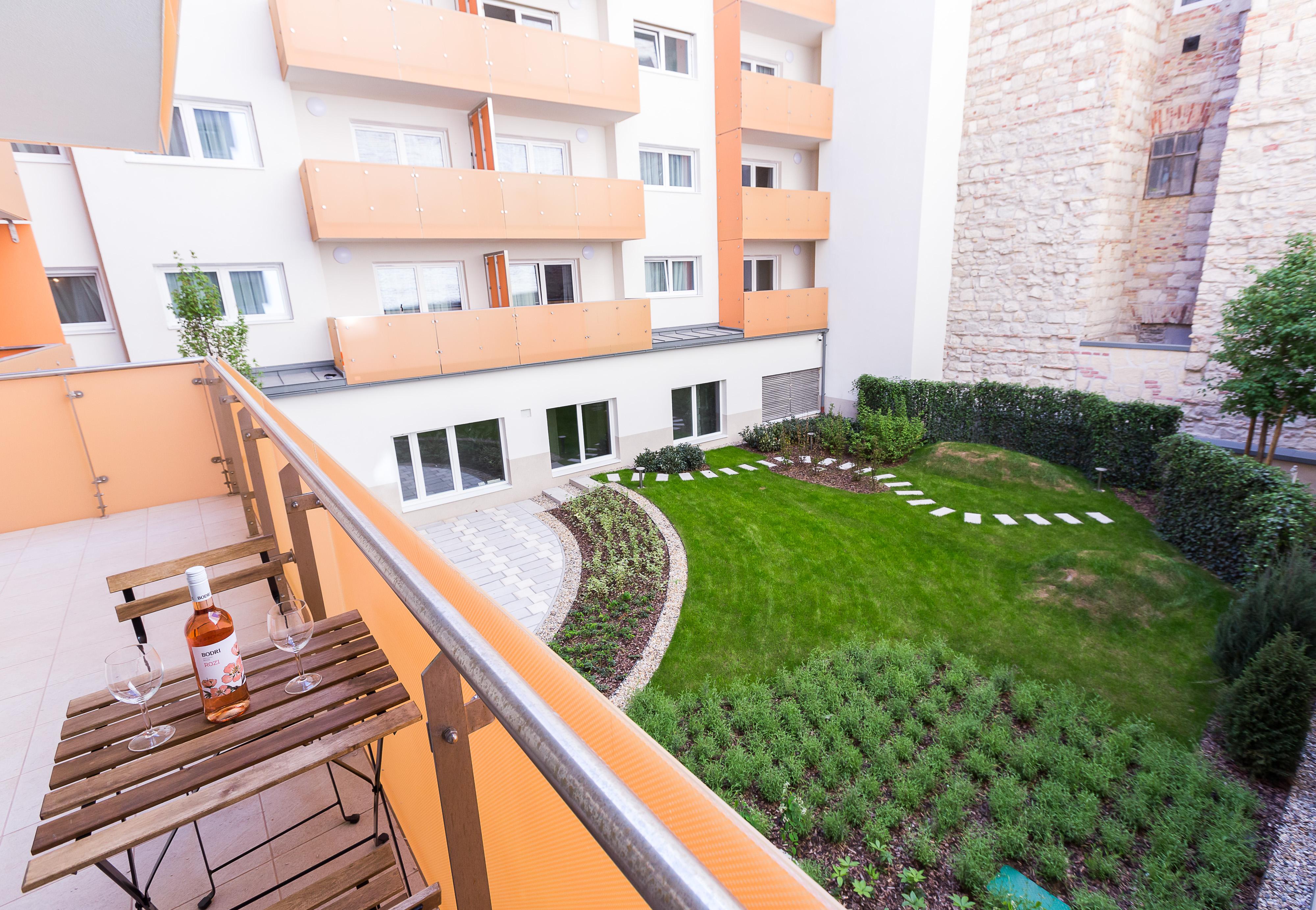 Swu Broadway Villa Budapest Eksteriør billede