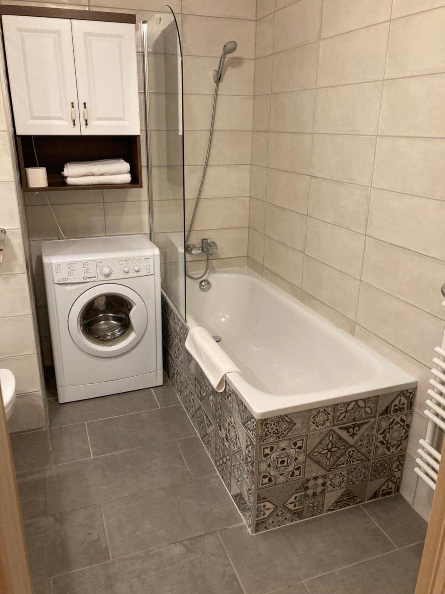 Swu Broadway Villa Budapest Værelse billede